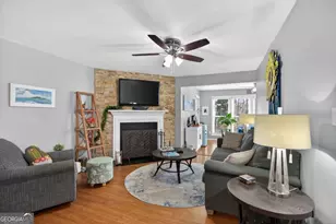 3019 Canyon Point Cir, Roswell, GA 30076 - Photo 7