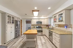 160 Old Field Rd, Sharpsburg, GA 30277 - Photo 11