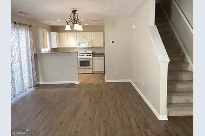 127 Swanee Lane, Woodstock, GA 30188 - Photo 5