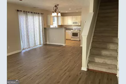 127 Swanee Lane, Woodstock, GA 30188 - Photo 5