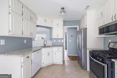11 Seven Pines Drive, Newnan, GA 30265 - Photo 13