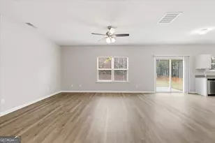 395 Bandelier Cir, Hampton, GA 30228 - Photo 9