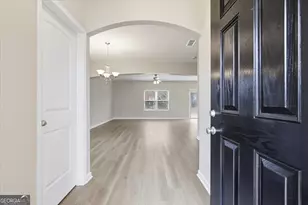 395 Bandelier Cir, Hampton, GA 30228 - Photo 5