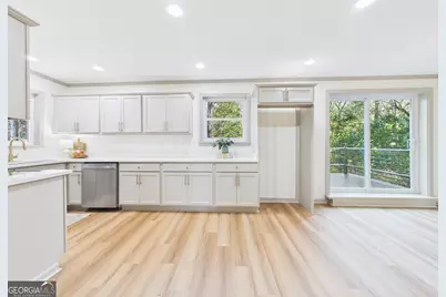 581 Rogers Drive, Macon, GA 31204 - Photo 9