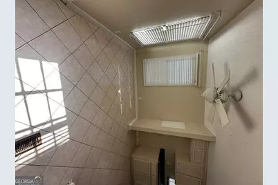 136 Burton Road, Savannah, GA 31405 - Photo 9