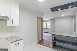 1124 N Beddingfield Dr, Macon, GA 31206 - Photo 11