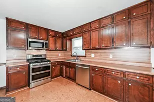 407 Stokesay Dr, Lawrenceville, GA 30046 - Photo 7