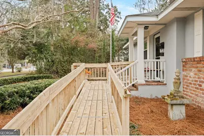 135 E Derenne Avenue, Savannah, GA 31405 - Photo 17