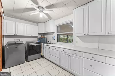 135 E Derenne Avenue, Savannah, GA 31405 - Photo 23