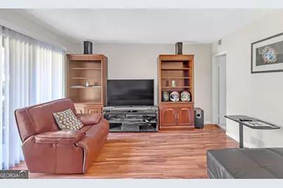 276 Lakemoore Drive NE #E, Atlanta, GA 30342 - Photo 5