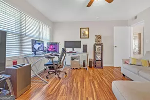 276 Lakemoore Dr NE, Atlanta, GA 30342 - Photo 17