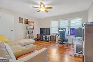 276 Lakemoore Dr NE, Atlanta, GA 30342 - Photo 15
