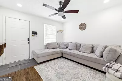 733 W Creek Circle, Monroe, GA 30655 - Photo 5