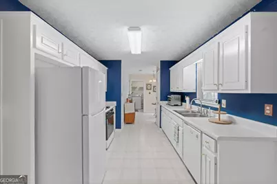 215 Pebble Creek Drive, McDonough, GA 30253 - Photo 15