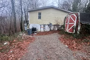 6238 Caprice Dr, Flowery Branch, GA 30542 - Photo 3