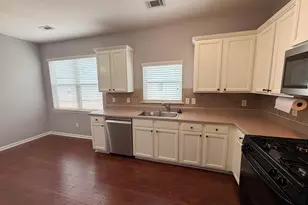 242 River Meadow Dr, Lagrange, GA 30241 - Photo 7