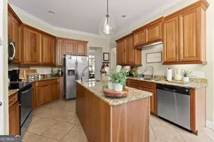 318 Waterford Cir, Cornelia, GA 30531 - Photo 3