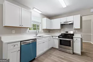 3228 Diamond Blf, Union City, GA 30291 - Photo 3