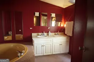 138 Omer Bond Rd, Royston, GA 30662 - Photo 7