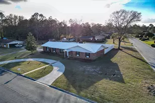 185 Pierce St, Jesup, GA 31545 - Photo 11