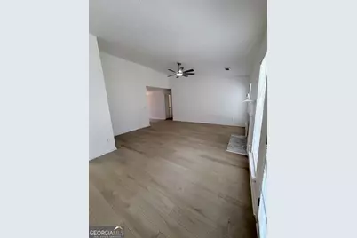 1644 Crestfield Lane, Lawrenceville, GA 30043 - Photo 9