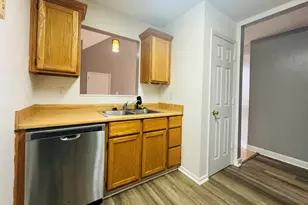 120 Country Walk, Warner Robins, GA 31088 - Photo 5