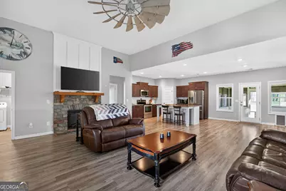 213 Randall Drive, Carrollton, GA 30117 - Photo 5