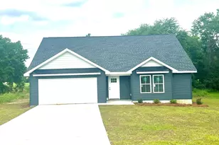 556 Caleb Cir, Jesup, GA 31545 - Photo 1