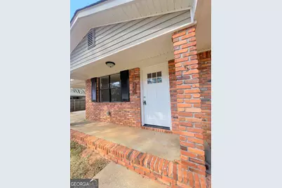 150 S Meadowcliff Circle, Carrollton, GA 30116 - Photo 3