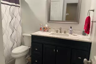 212 Rustin St, Glennville, GA 30427 - Photo 9