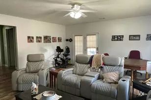 212 Rustin St, Glennville, GA 30427 - Photo 17