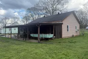 130 N Curran St, Summerville, GA 30747 - Photo 3