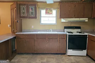 74 Holly Dr, Carrollton, GA 30116 - Photo 5