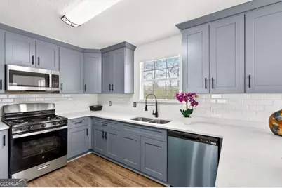 8218 Mahogany Lane, Stonecrest, GA 30038 - Photo 11