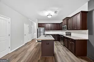4497 Ravenwood Dr, Union City, GA 30291 - Photo 5