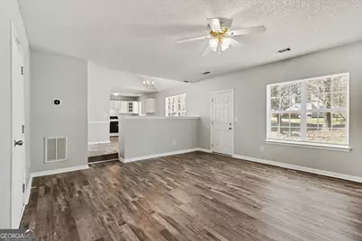 2839 Rambling Way, Lithonia, GA 30058 - Photo 7