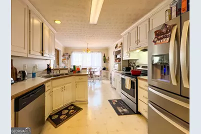 3492 Heathervale Way SW, Conyers, GA 30094 - Photo 9