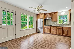 6409 Eva Rd, Flowery Branch, GA 30542 - Photo 9