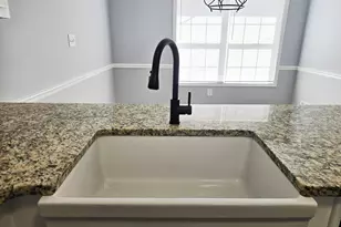 125 Planters Walk, Locust Grove, GA 30248 - Photo 9