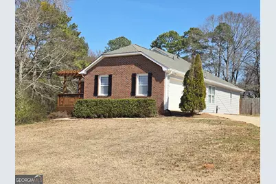 125 Planters Walk, Locust Grove, GA 30248 - Photo 3