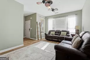 330 Brentwood Dr, Newnan, GA 30263 - Photo 3