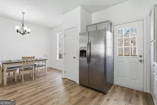 330 Brentwood Dr, Newnan, GA 30263 - Photo 13