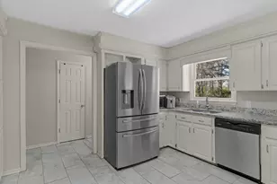 395 Country Kitchen Rd, Barnesville, GA 30204 - Photo 17