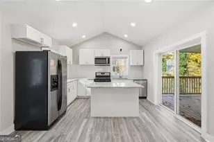 2025 Venetian Dr SW, Atlanta, GA 30311 - Photo 7