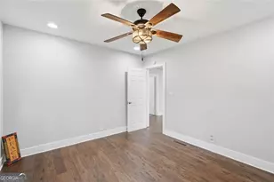 2025 Venetian Dr SW, Atlanta, GA 30311 - Photo 15