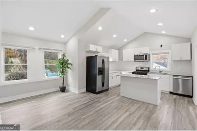 2025 Venetian Drive SW, Atlanta, GA 30311 - Photo 9