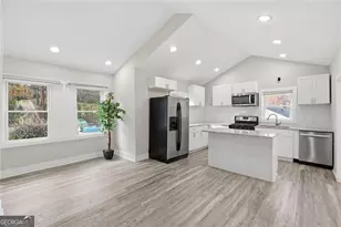 2025 Venetian Dr SW, Atlanta, GA 30311 - Photo 9