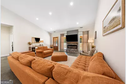 784 Center Of The World Road, Canon, GA 30520 - Photo 11