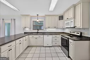 1005 Cedar St, Metter, GA 30439 - Photo 7