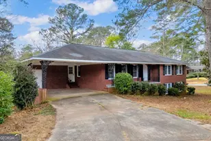 110 Vista Dr, Athens, GA 30605 - Photo 1